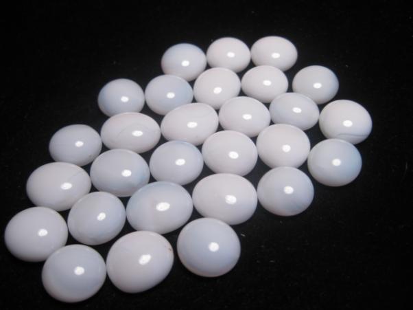 Chessex Gaming Stones: White Opal (40+) [12mm-14mm]